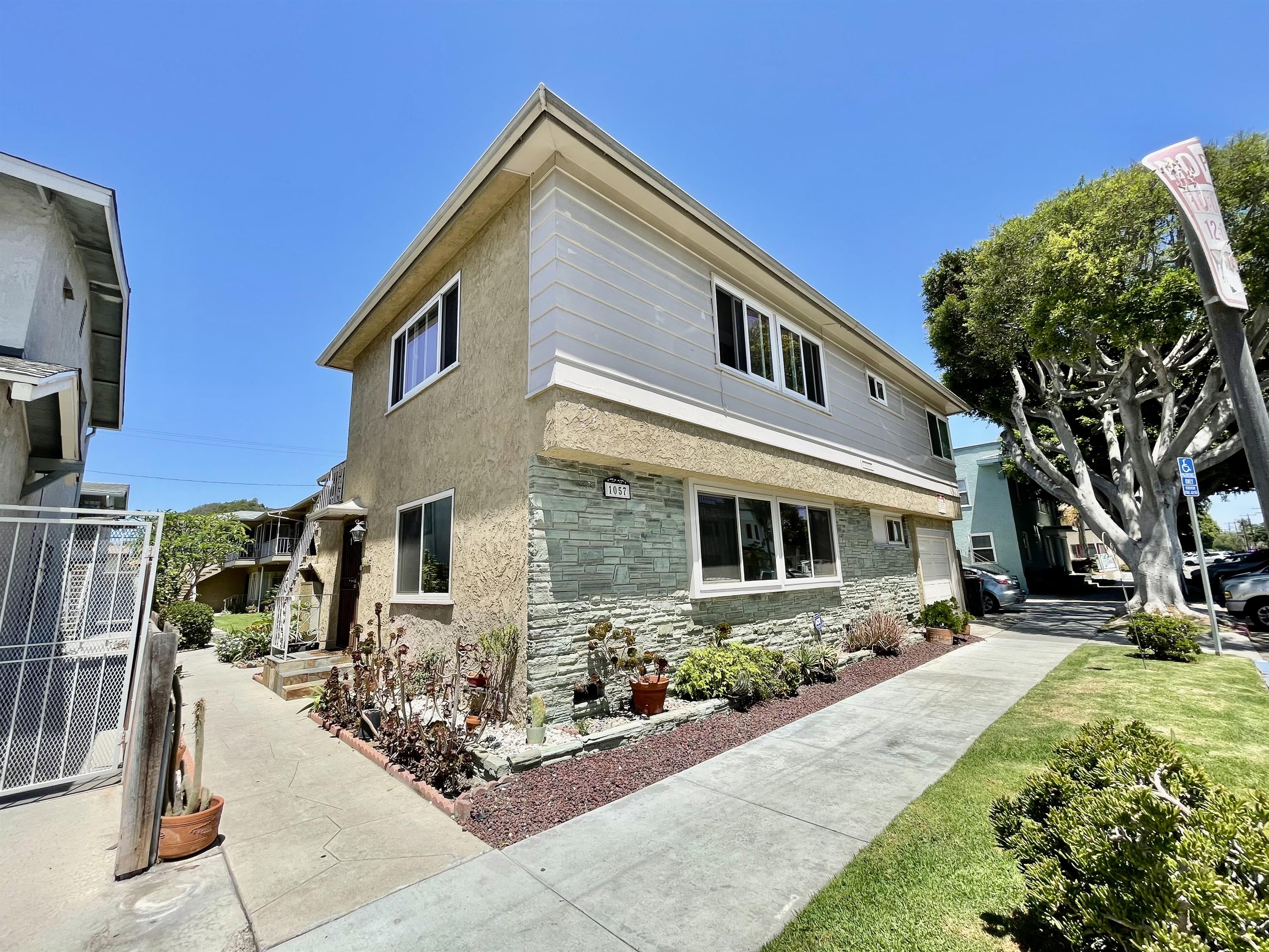 1057 East Appleton Street - 9